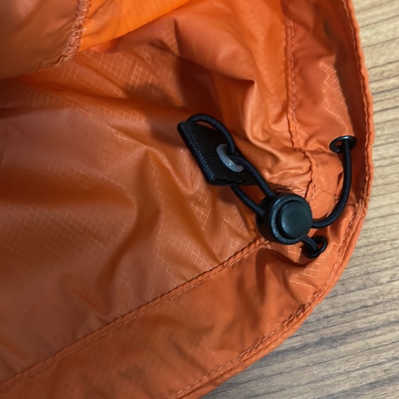 Columbia packable rain jacket - Picture 7 of 8